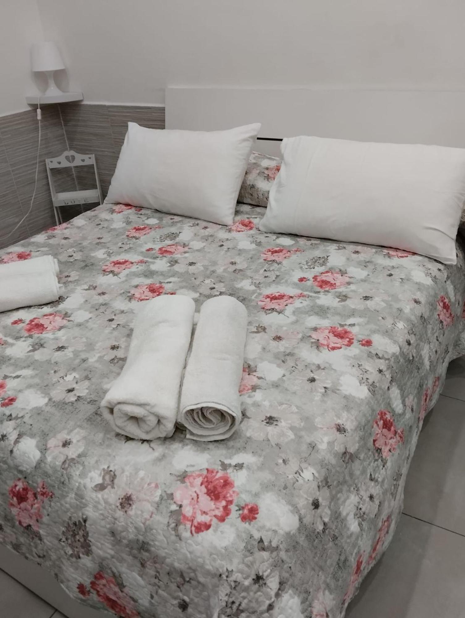 B&B Rifugio Partenopeo - Centro Storico Di Napoli Exteriör bild